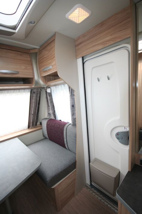 Hymer Eriba Nova Light Als Wohnwagen In Ober Grafendorf Bei Caraworld At