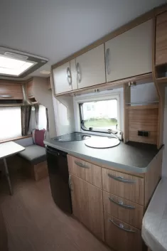 Bild 9 Hymer Eriba Nova Light 442