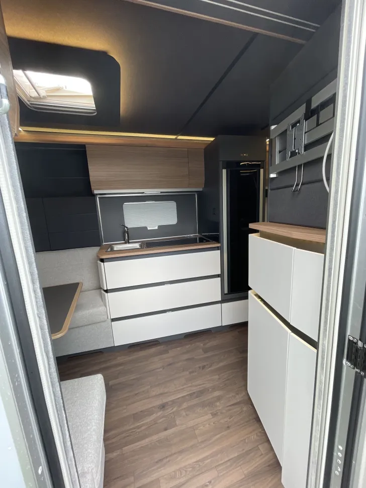 Fahrzeugbild Knaus Azur 500 FU "Abverkaufsstück" mit Tageszul #9