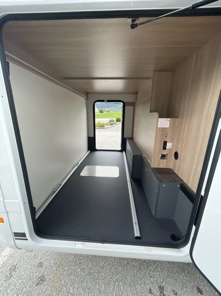 Fahrzeugbild Laika Ecovip H 2109 - mit Beschädigung Frontmaske #8