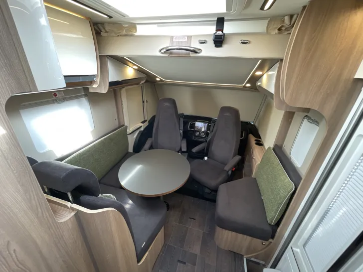 Fahrzeugbild Laika Ecovip H 2109 - mit Beschädigung Frontmaske #9