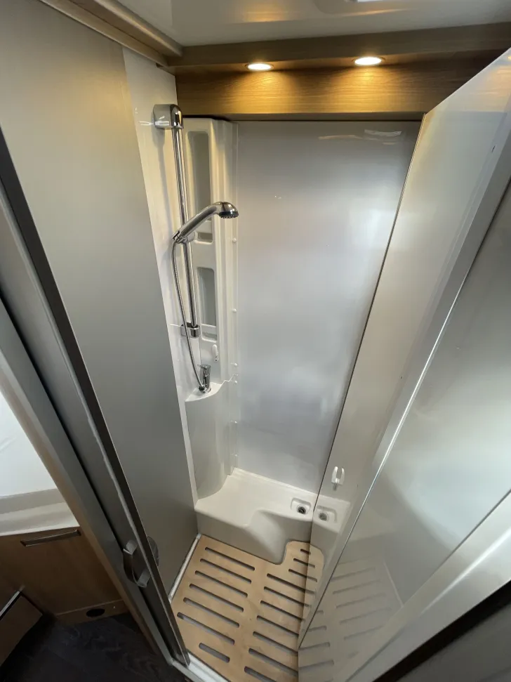 Fahrzeugbild Laika Ecovip H 2109 - mit Beschädigung Frontmaske #14