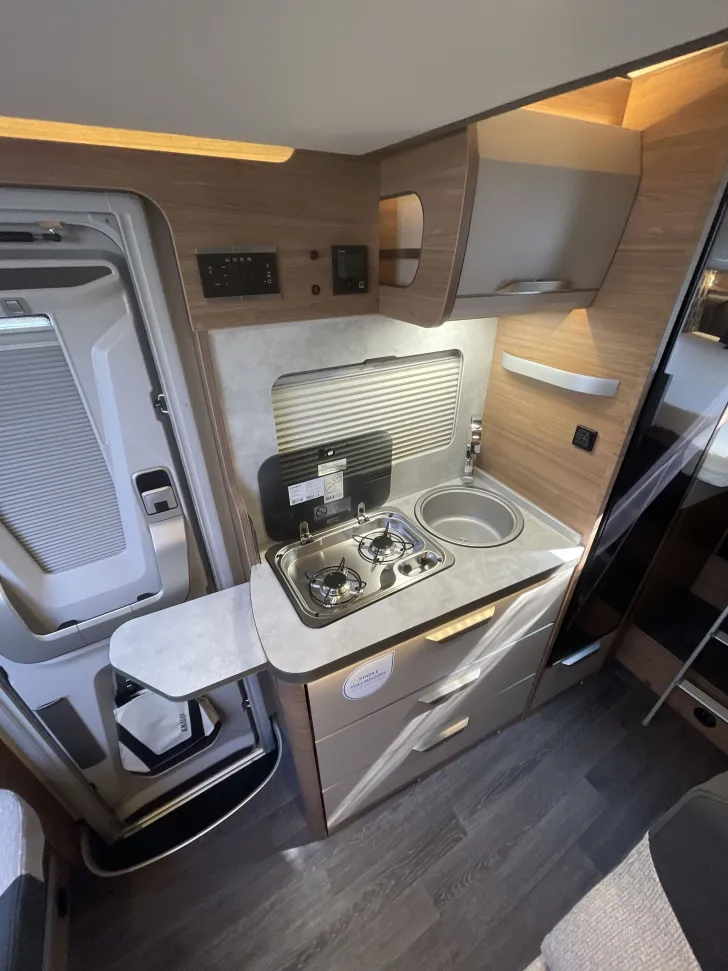 Fahrzeugbild Knaus VAN WAVE 640 MEG Vansation MAN - Hubbett, Klima, SAT..... #12