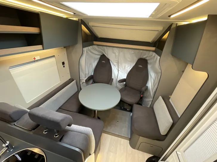 Fahrzeugbild Laika Kosmo L 409 Abverkauf-Sie sparen 13.819,- #14