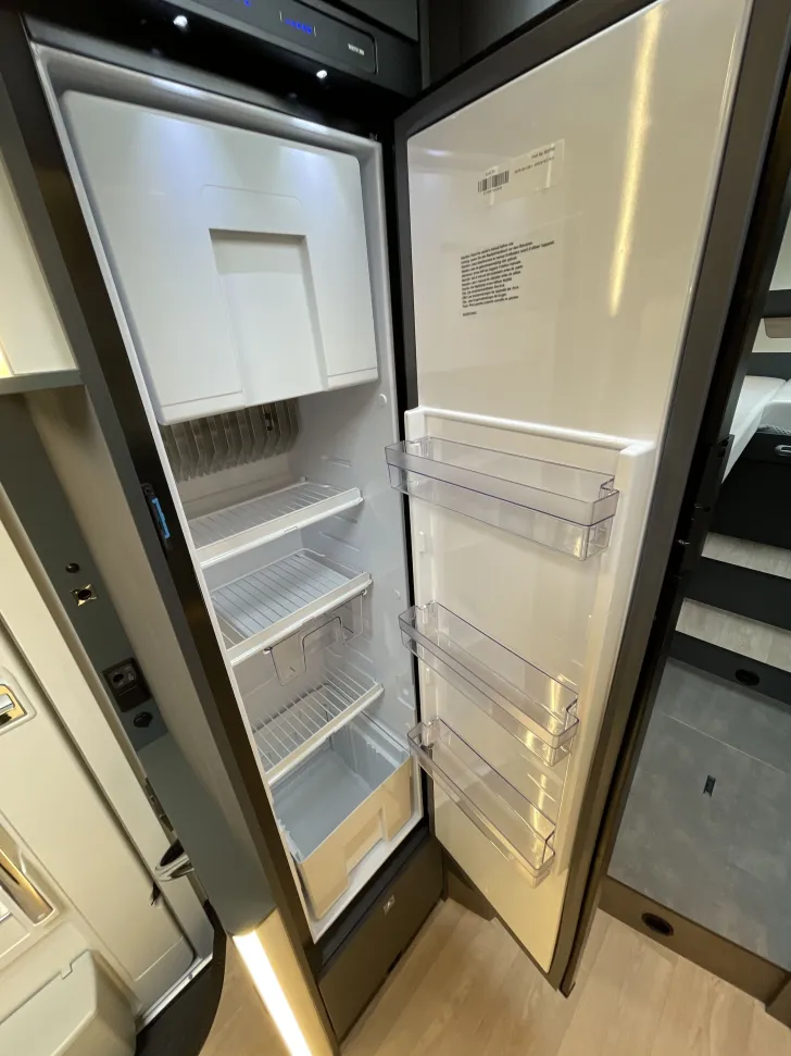 Fahrzeugbild Laika Kosmo L 409 Abverkauf-Sie sparen 13.819,- #18