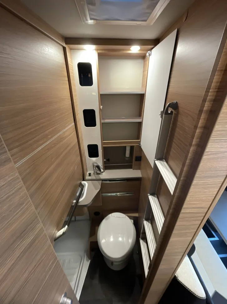 Fahrzeugbild Weinsberg X-CURSION VAN 500 MQ EDITION [PEPPER] Abverkaufsstück - Top Preis #17