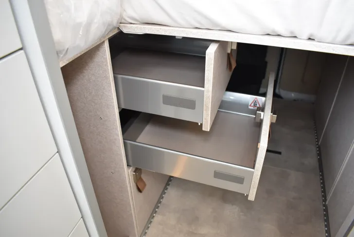 Fahrzeugbild Hymer Camper Van Ayers Rock Dieselhzg., Skyview, 5,41m #45