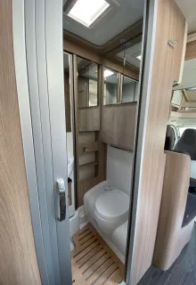 Fahrzeugbild Laika Ecovip L 2009 - Hubbett, Klima, RFK, Navi... #15