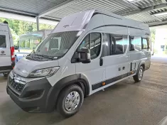 Bild 6 Pössl D-Line Roadcruiser XL mit Längsbetten