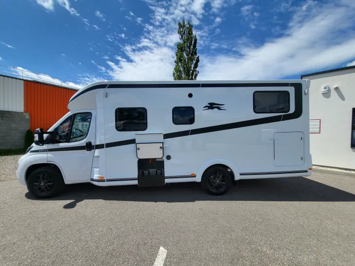 Fahrzeugbild Laika Kosmo L 409 #6