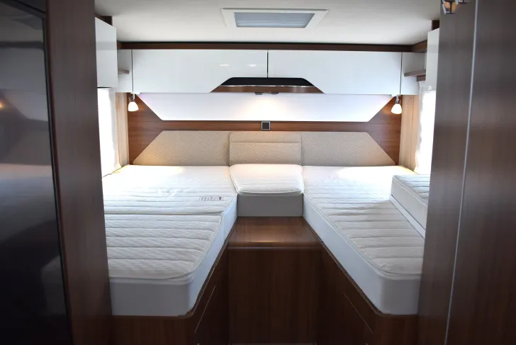 Fahrzeugbild Hymer B-Klasse MC T 580 Mercedes, Automatik, Doppelb. #14