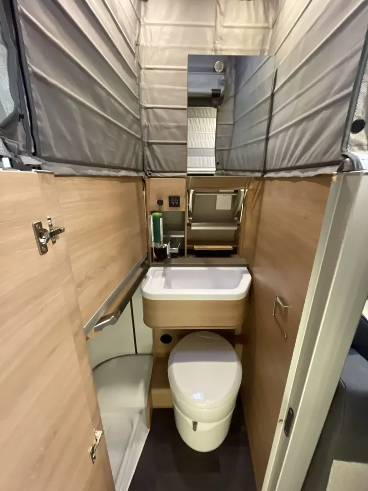 Fahrzeugbild Knaus Tourer CUV 500 MQ CUVISION - mit Hubdach #20