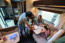 Fahrzeugbild Rimor Seal 9 #4