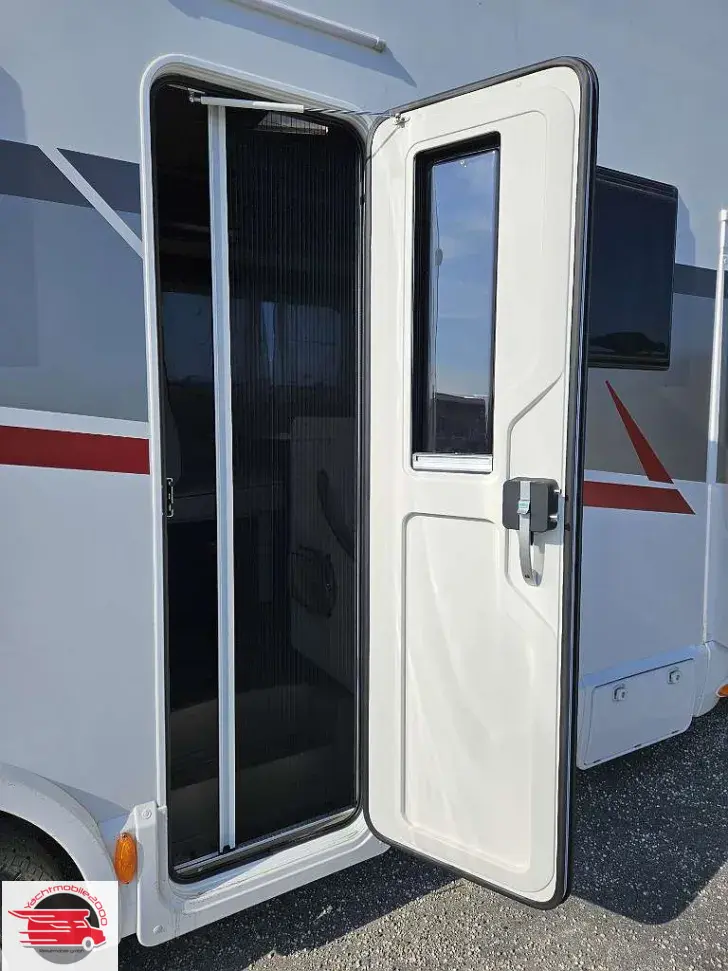 Fahrzeugbild Rimor Seal 9 #6