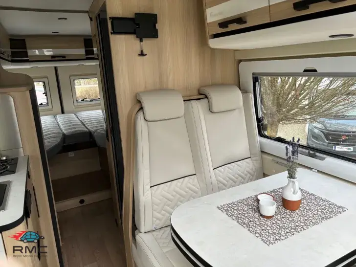 Fahrzeugbild Dreamer Select D68 up Saphir #8