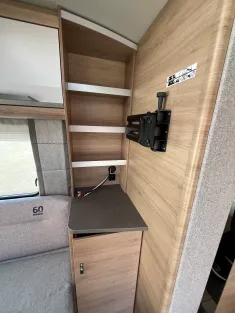 Bild 19 Knaus Südwind 460 EU 60 Years