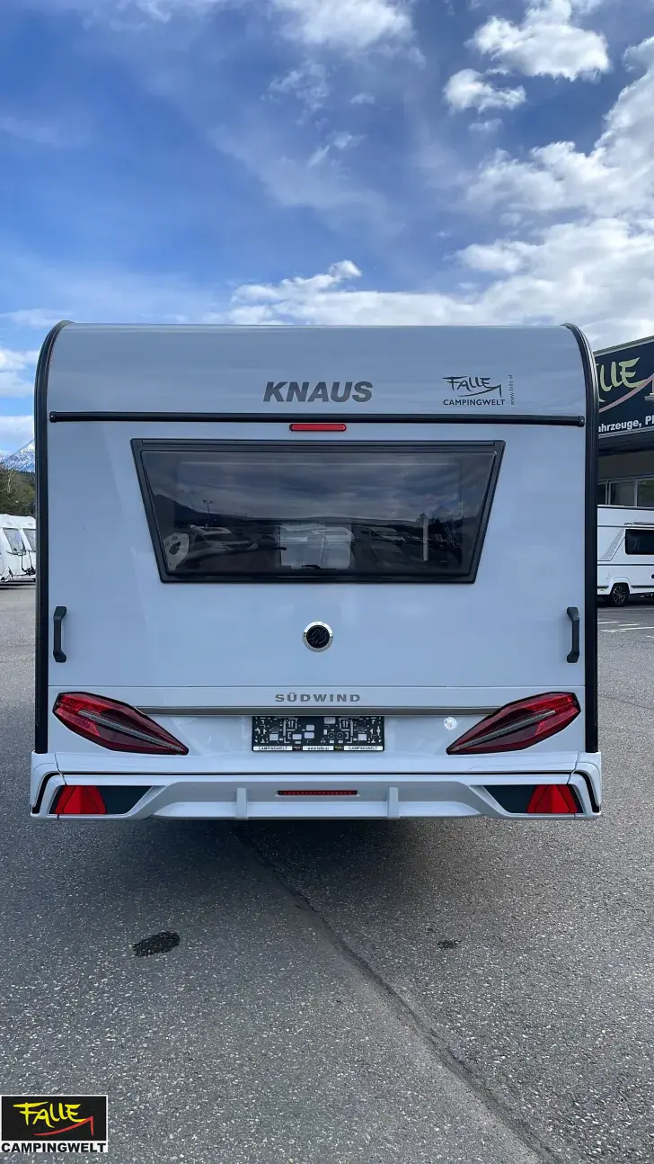 Frontal Hinten Knaus Südwind 500 EU 60 Years