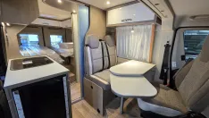 Bild 6 Pössl D-Line Roadstar 600 L mit Längsbetten