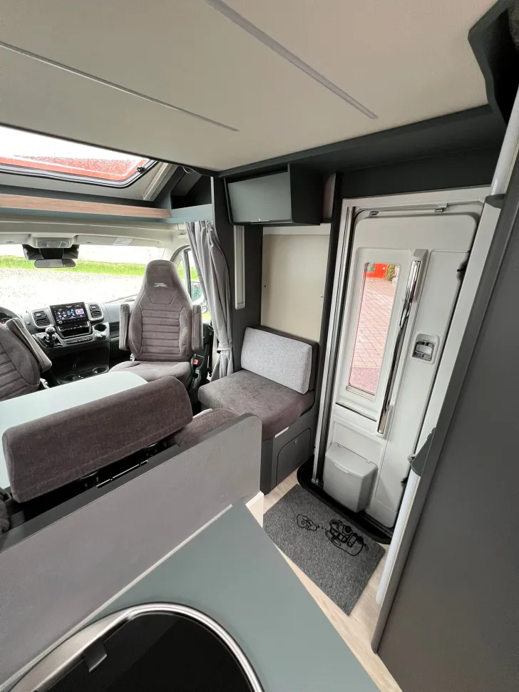 Fahrzeugbild Laika Kosmo L 319 - Sonderpreis #17