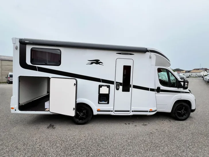 Fahrzeugbild Laika Kosmo L 319 - Sonderpreis #8