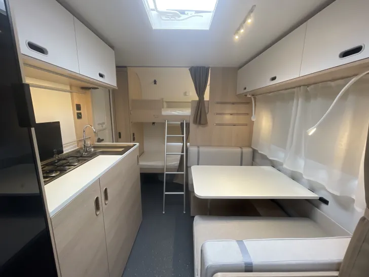 Fahrzeugbild Adria Aviva 472 PK mit Stockbetten #27