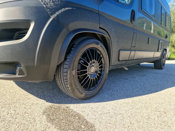 Fahrzeugbild Clever SELECT LINE Celebration 600 #11