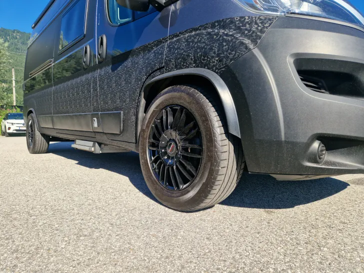 Fahrzeugbild Clever SELECT LINE Celebration 600 #12