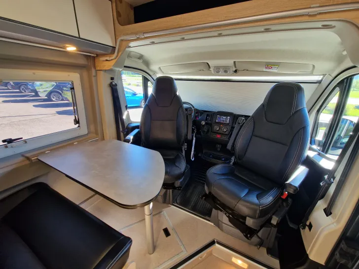 Fahrzeugbild Clever SELECT LINE Celebration 600 #17