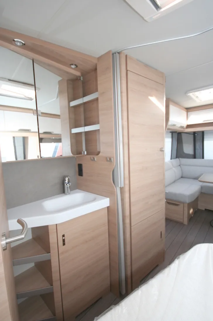 Fahrzeugbild Knaus Südwind 450 FU Black Selection #16