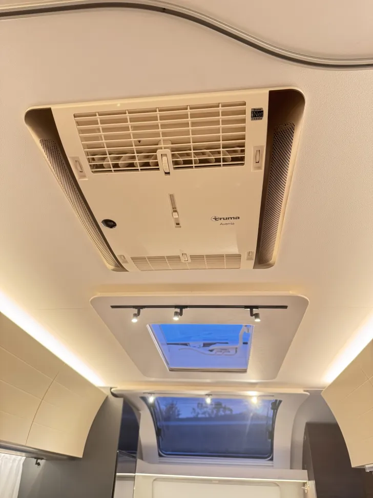 Fahrzeugbild Adria Alpina 663 HT #8