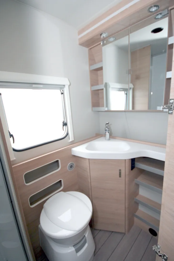 Fahrzeugbild Knaus Südwind 580 QS Black Selection #21