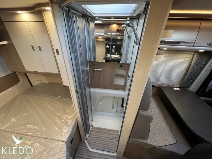 Fahrzeugbild Malibu Van Compact 540 DB #24