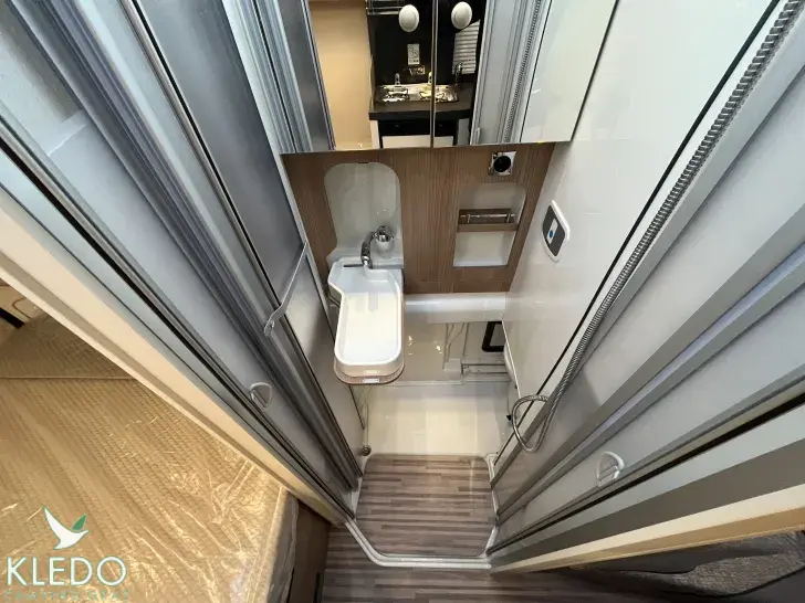 Fahrzeugbild Malibu Van Compact 540 DB #25