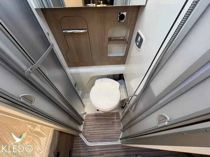 Fahrzeugbild Malibu Van Compact 540 DB #26