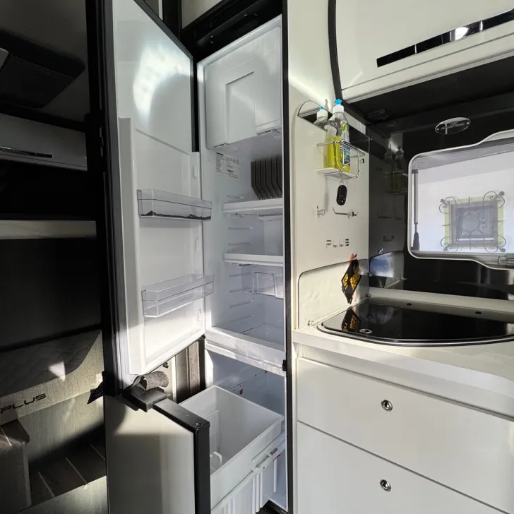 Fahrzeugbild Roller Team ZEFIRO 295 TL Bestens gepflegt – #8