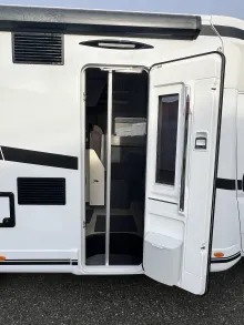 Fahrzeugbild Laika Kosmo L 409 Abverkauf-Sie sparen 13.819,- #12