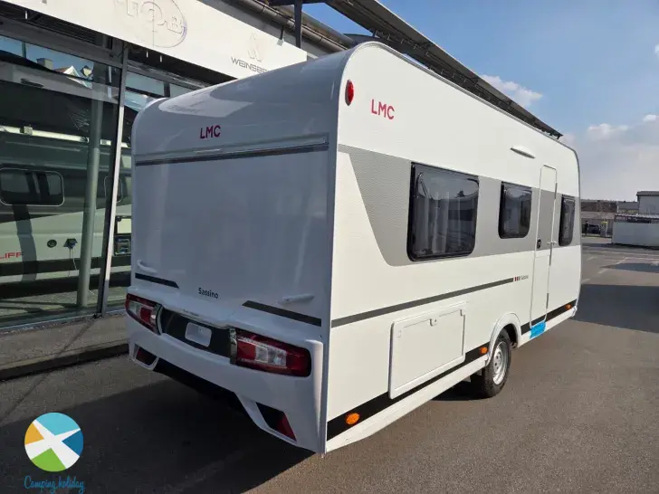 Heckgarage LMC Sassino 460 E