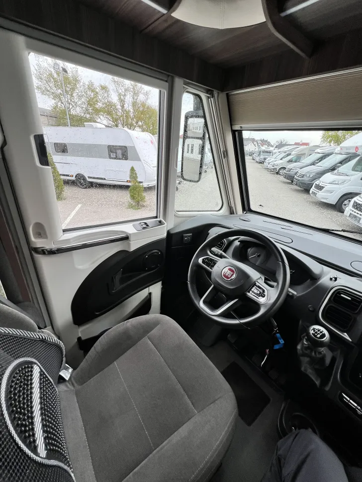 Fahrzeugbild Laika Ecovip H 2109 - Vermittlungsverkauf - #14