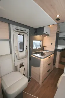 Fahrzeugbild Knaus L!VE WAVE 650 MEG Black Selection #15