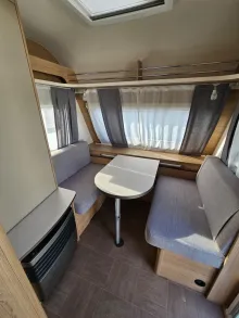 Sicht vorne-hinten LMC Sassino 460 E