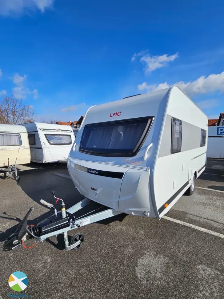 Seitlich LMC Sassino 460 E