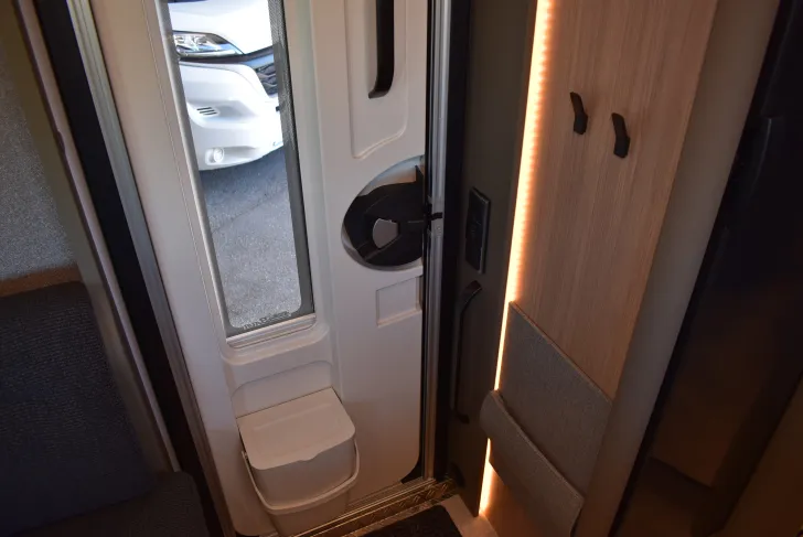 Fahrzeugbild Hymer GT-S 685 Face-to-Face, Raumbad, Autom. #45