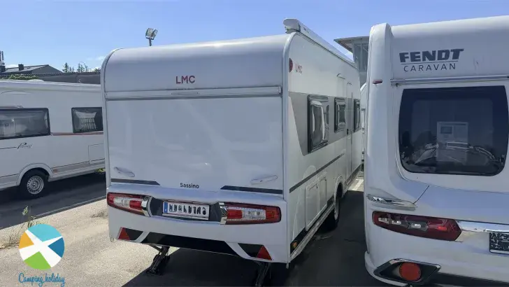 Heckgarage LMC Sassino 460 E