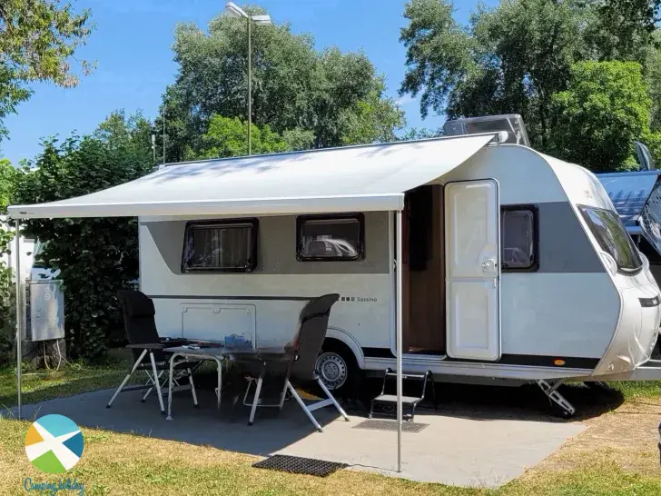 Heckgarage LMC Sassino 460 E