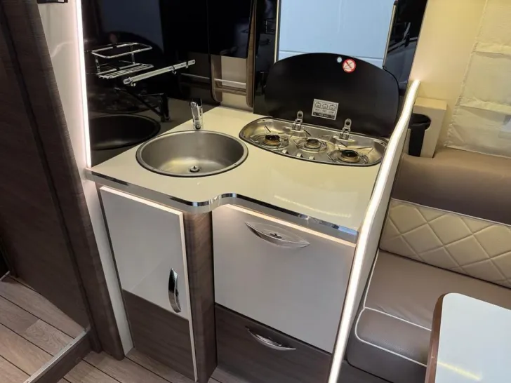 Fahrzeugbild McLouis Karat 873 G Neuwertig #3