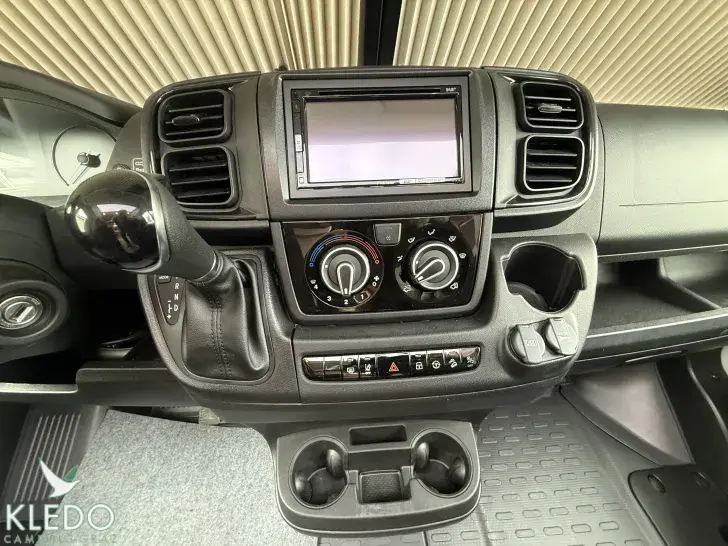 Fahrzeugbild Bürstner Signature SFT 7.4 #34