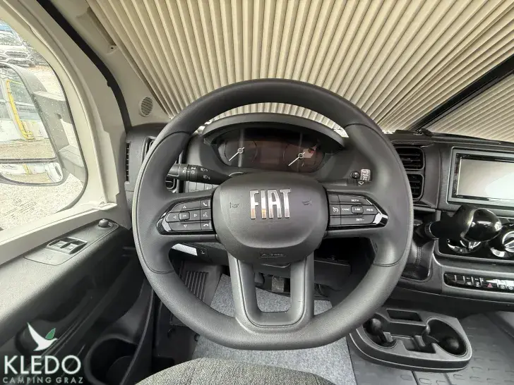 Fahrzeugbild Bürstner Signature SFT 7.4 #57